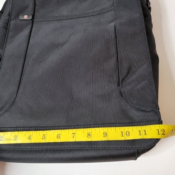 Victorinox Messenger Courier Bag with Matching Cord/Power Supply Tote Bag - Picture 8 of 10